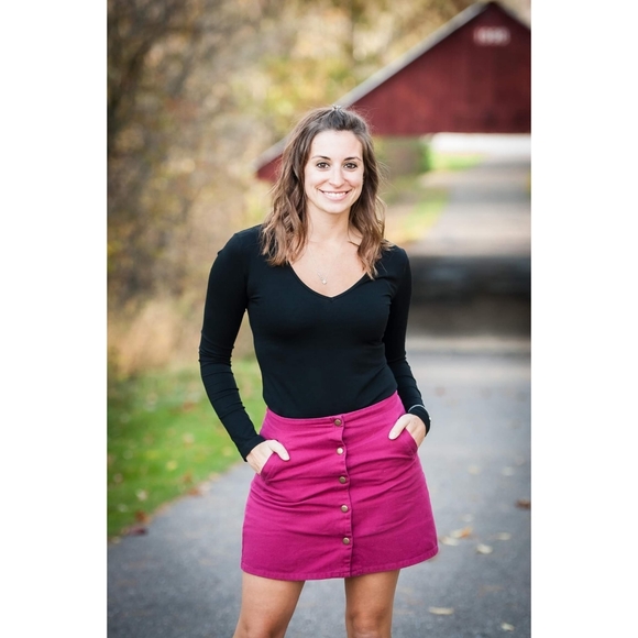 Meet your Posher, Stephanie - Picture 1 of 1